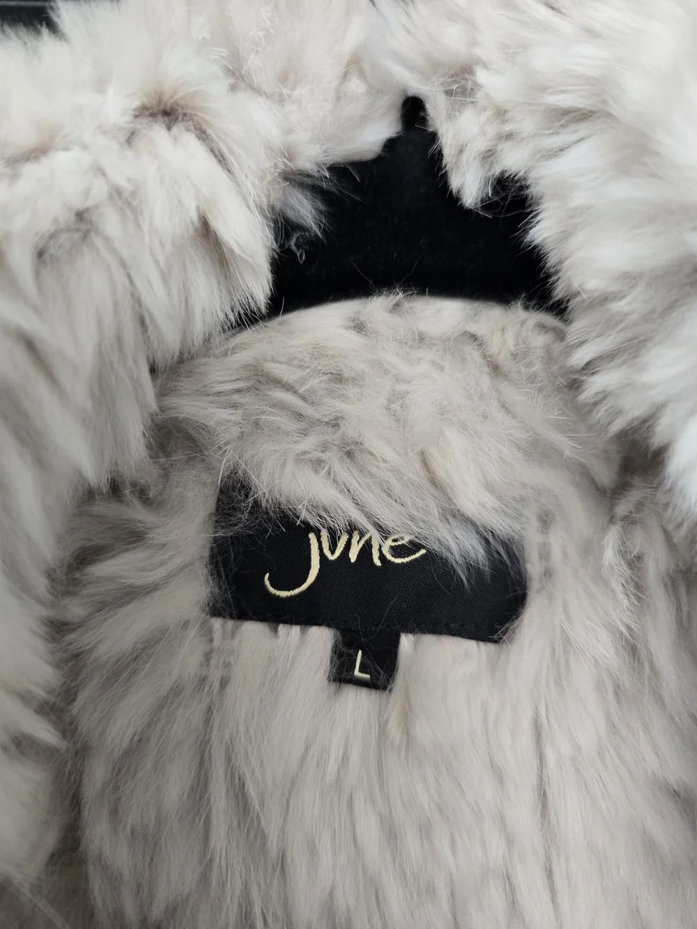 June Rabbit Fur Vest - Picture 8 of 11